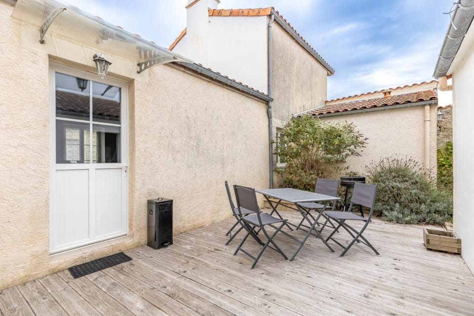 Entre Terre et Sel - Terrasse - Wifi House in Pays de la Loire