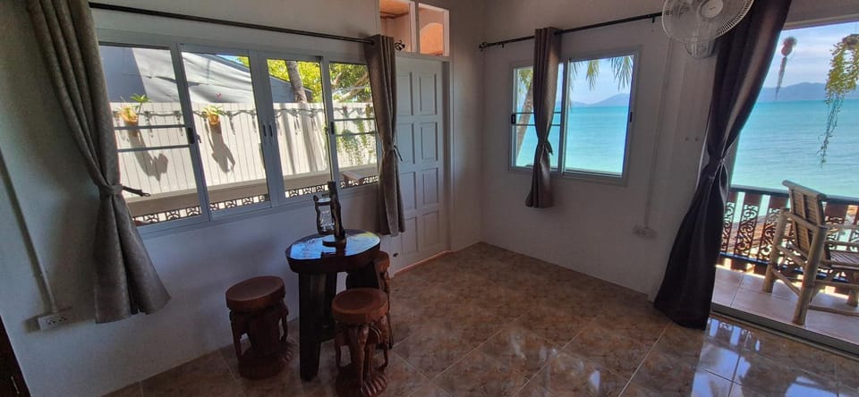 View (from property/room), Balcony/Terrace, Living room, Seating area