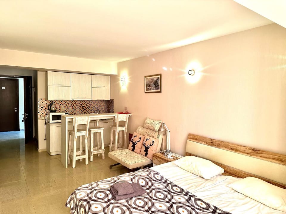 Bed, Kitchen or kitchenette, Photo of the whole room