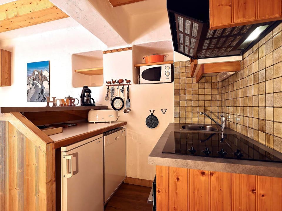 Courchevel 1850, 2 Pièces Idéal pour 4, Wi-Fi et Balcon - FR-1-575-242 Apartment in Saint-Bon-Tarentaise