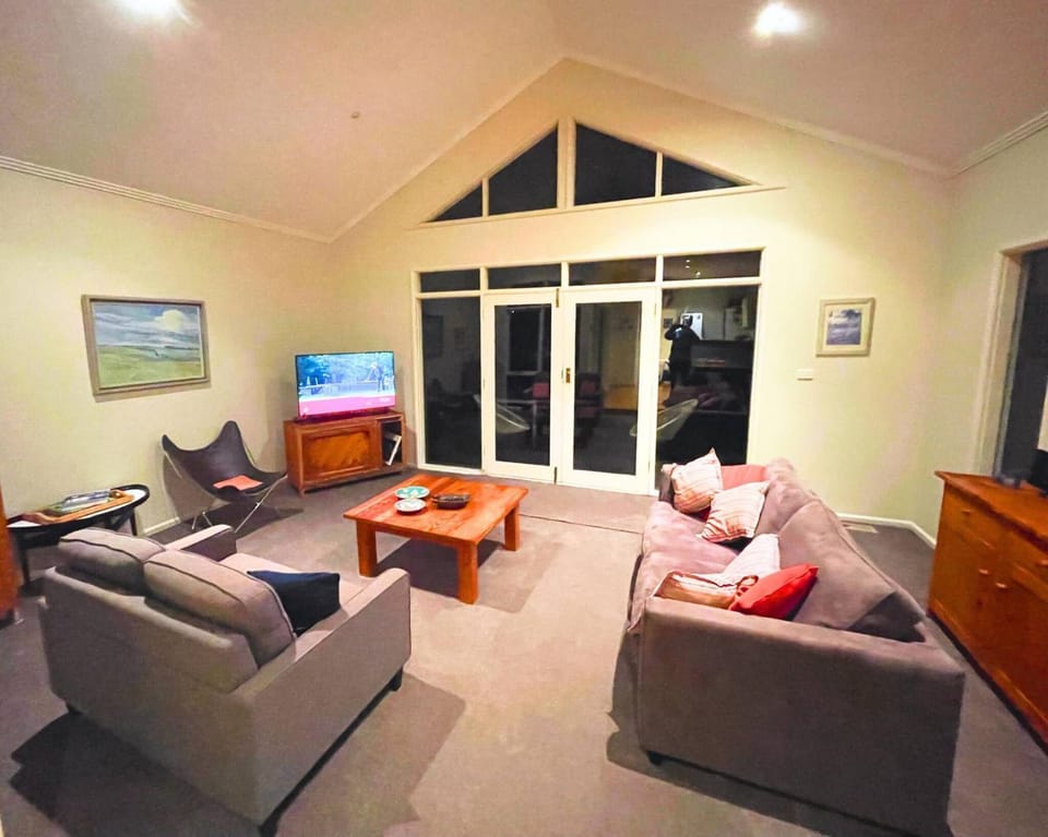 Living room, Decorative detail