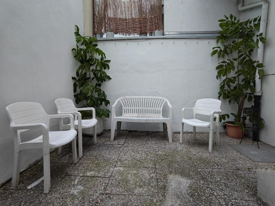 Patio, Balcony/Terrace, Seating area