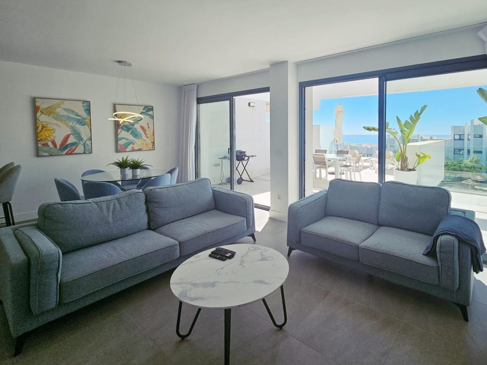 South Paradise Sea View Apartment in San Luis de Sabinillas