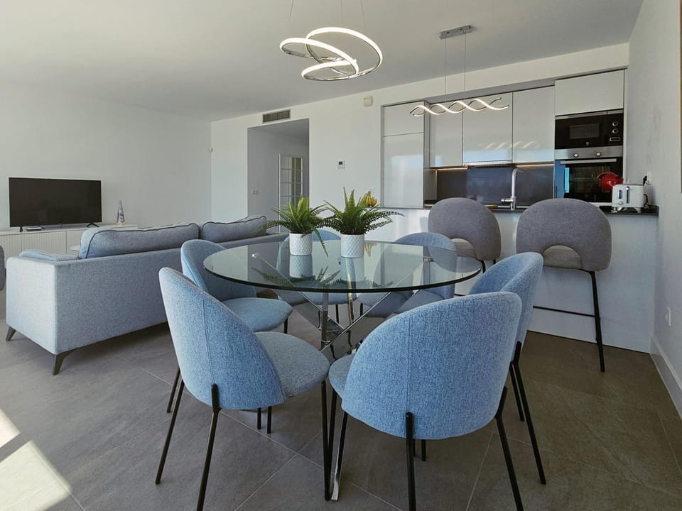 South Paradise Sea View Apartment in San Luis de Sabinillas