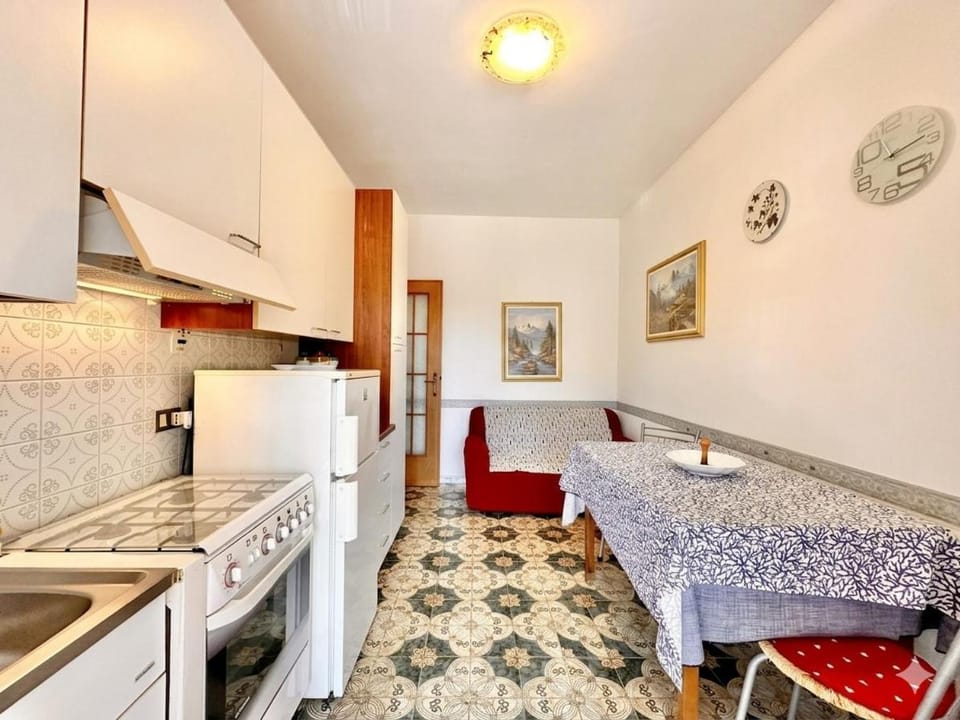 Hostdomus - Leo's House Apartment in Pietra Ligure