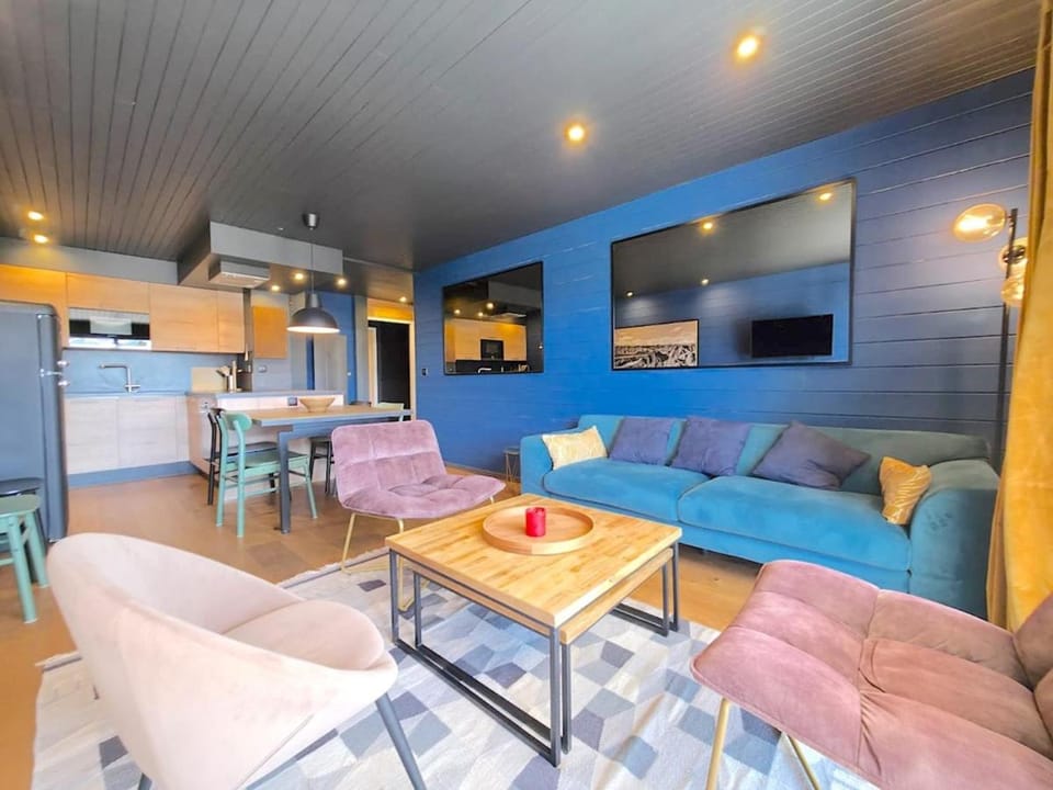 Rare - T4 rénové plein centre avec garage Apartment in Huez