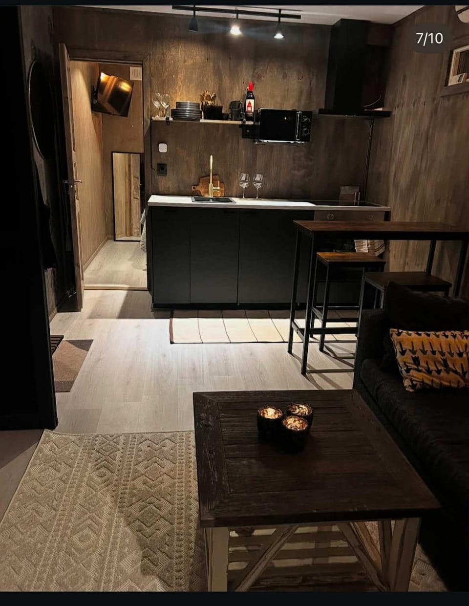 Kitchen or kitchenette, Dining area, stove, kitchen
