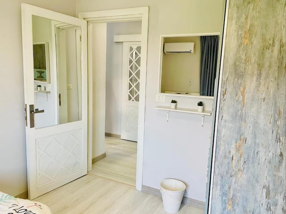 Dream Stay INSIDE El Rehab City Apartment in New Cairo City