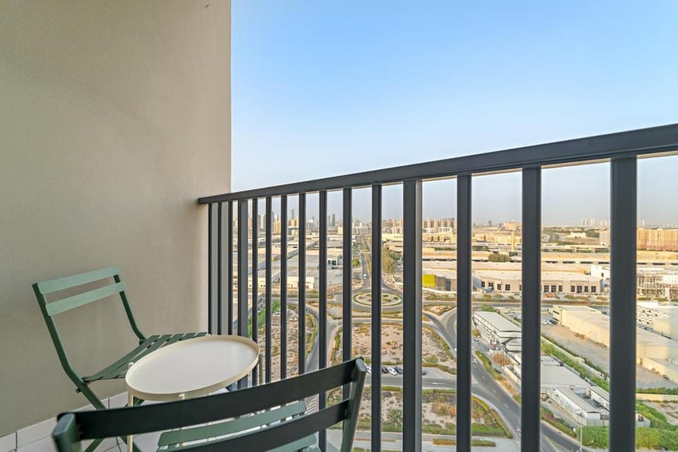 FIRST CLASS Studio Cozy Comfort Apartment in Dubai