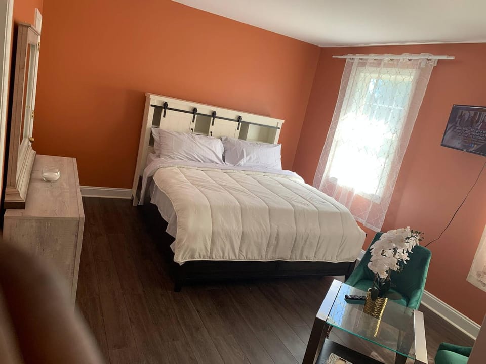Bed, Bedroom
