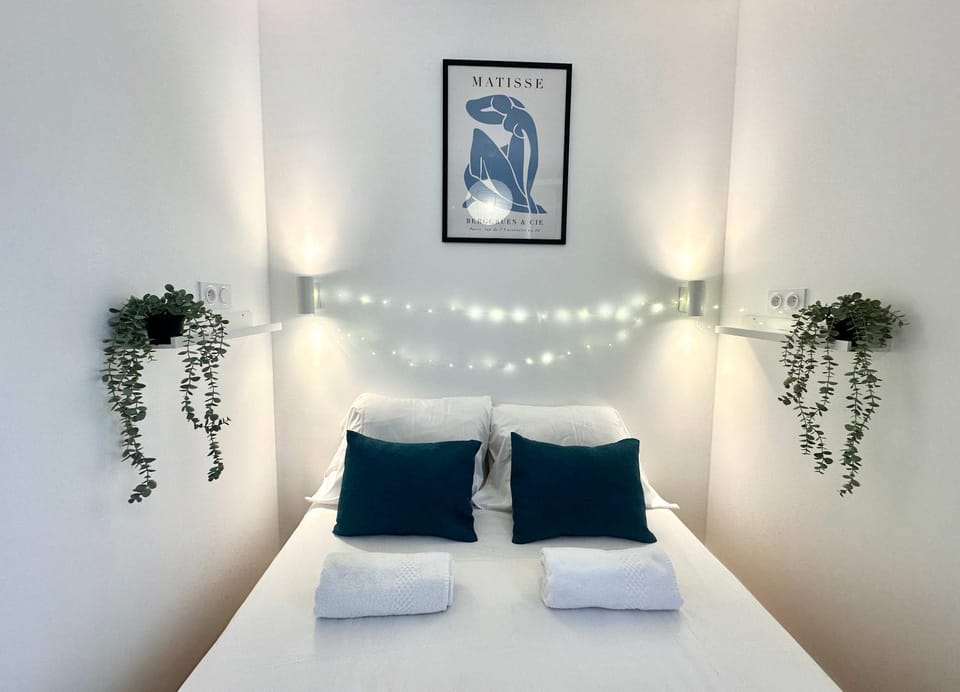 New 431 Suite Dalida - Cosy Apartment Paris Center Apartment in Paris