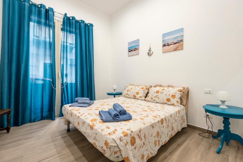 Property building, Living room, Bedroom