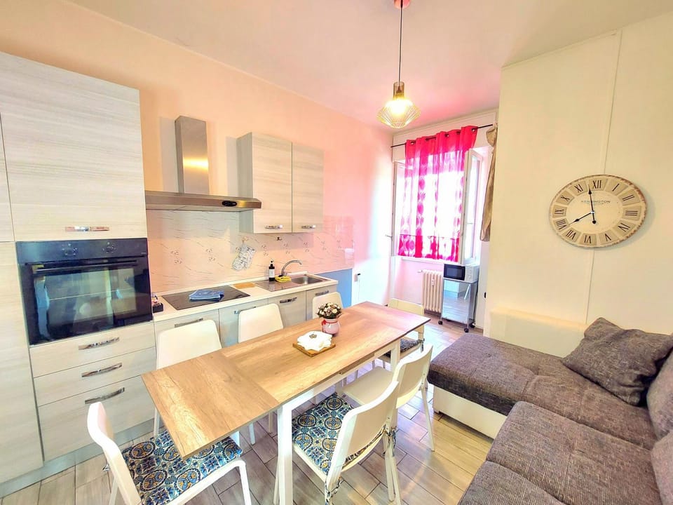 city view - malpensa MXP e milano - rho fiera comodo per Malpensa express Apartment in Lombardy