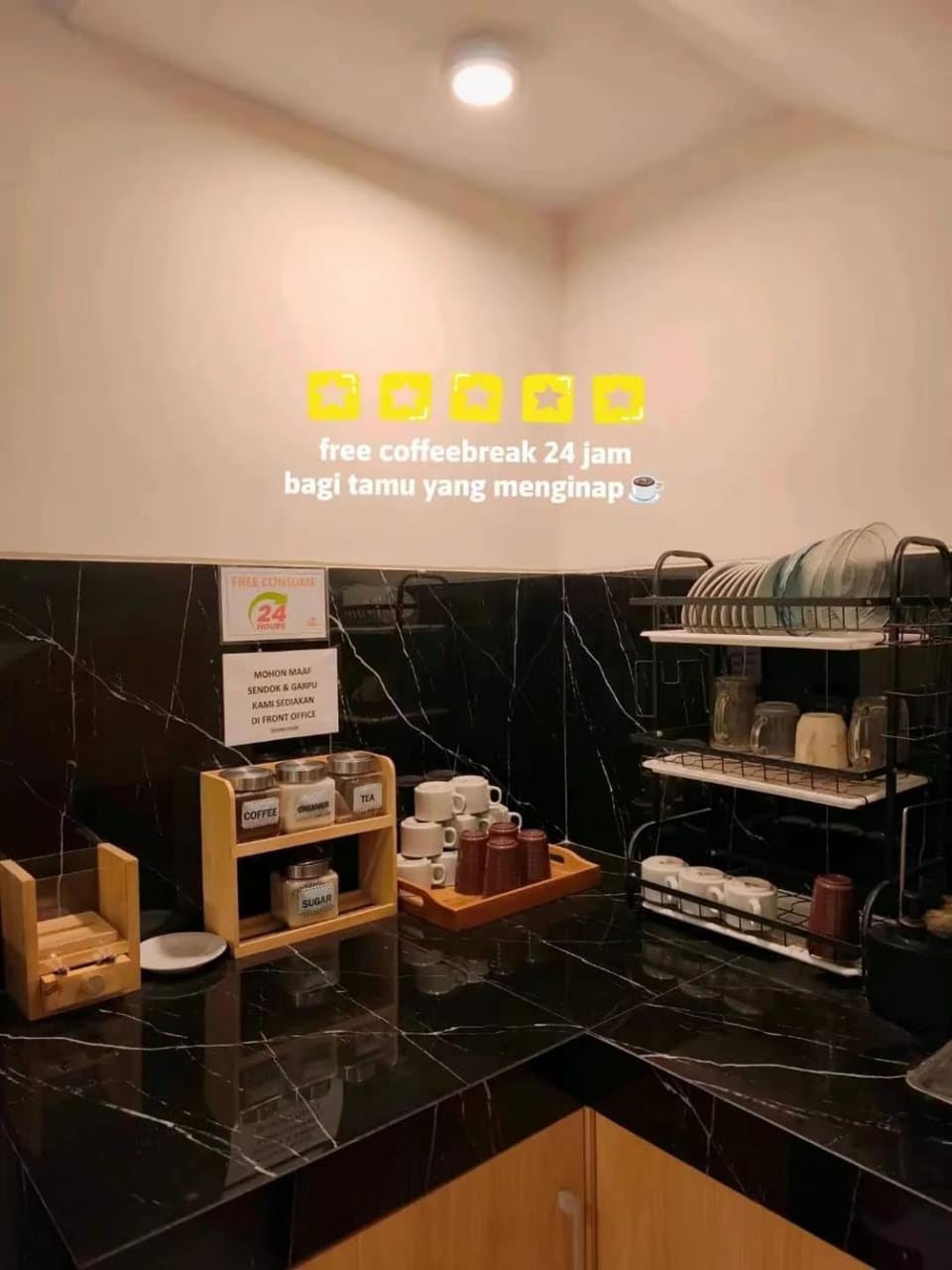 Coffee/tea facilities, Kitchen or kitchenette