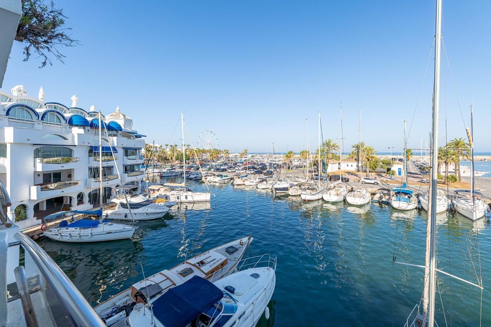 Puerto Marina Terrace Apartment, 1 min from the BEACH Apartment in Benalmadena