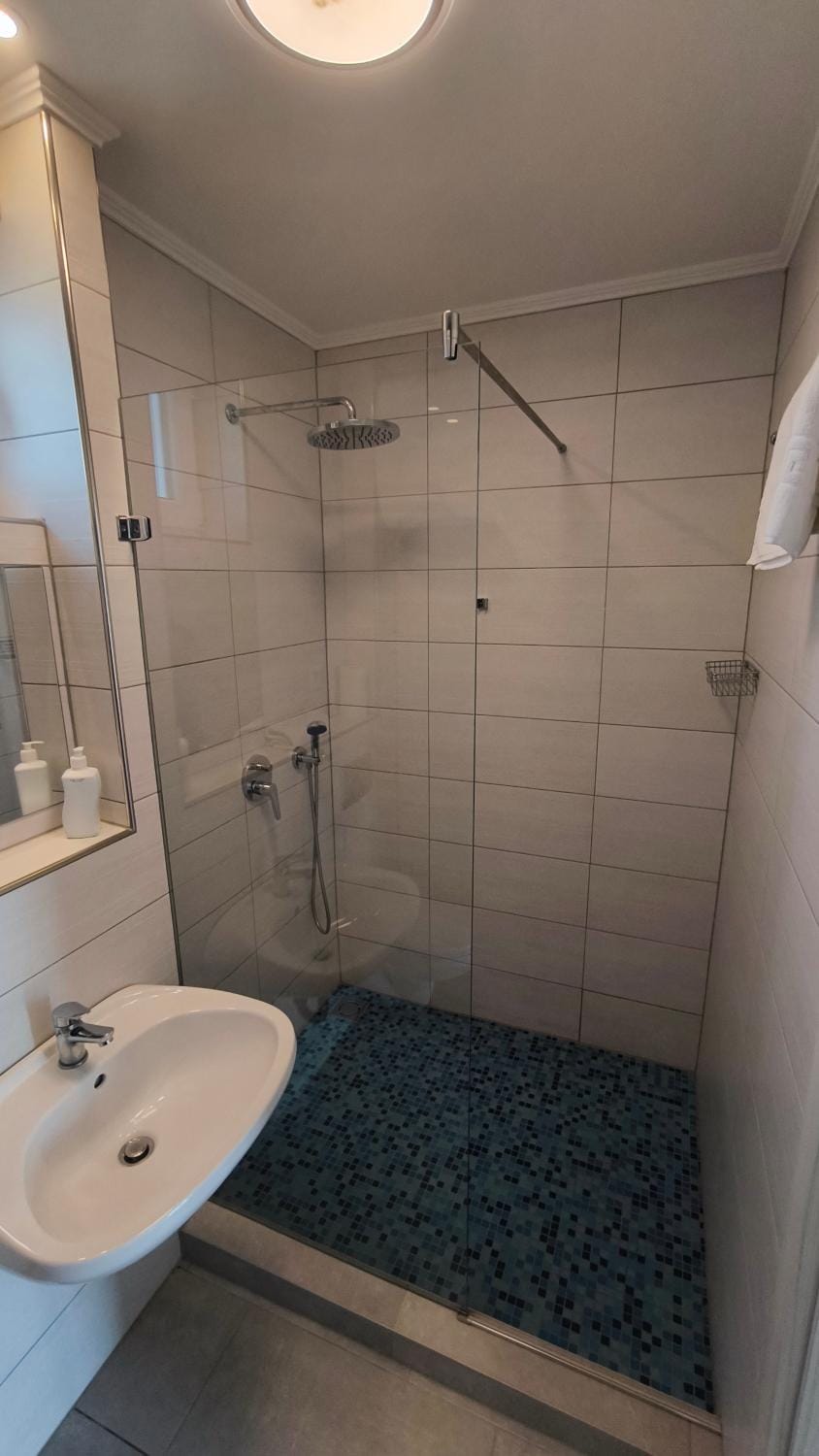 Halzóna Bed and Breakfast in Siófok