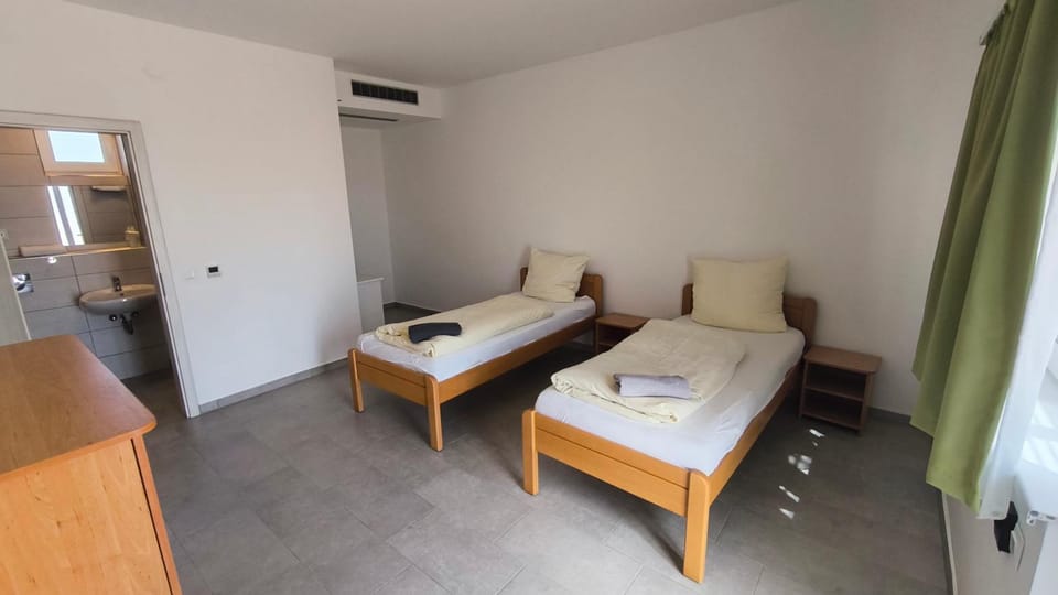 Halzóna Bed and Breakfast in Siófok