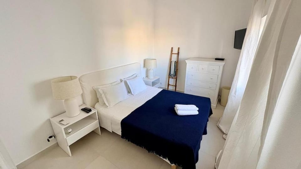 Casa da Praia - Sea Views Shared Pool 5 Minutes from Beach Apartment in Porches