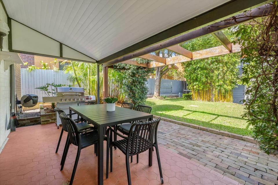 Patio, BBQ facilities