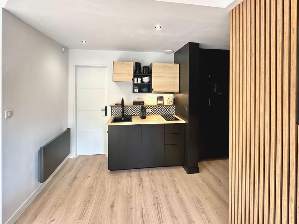 Kitchen or kitchenette, stove