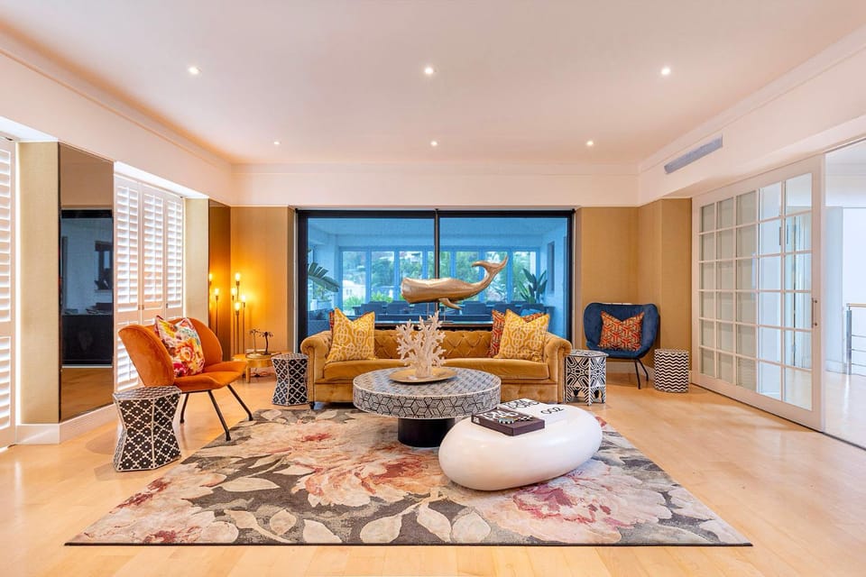 Clifton YOLO Spaces - Clifton White House Villa Villa in Cape Town