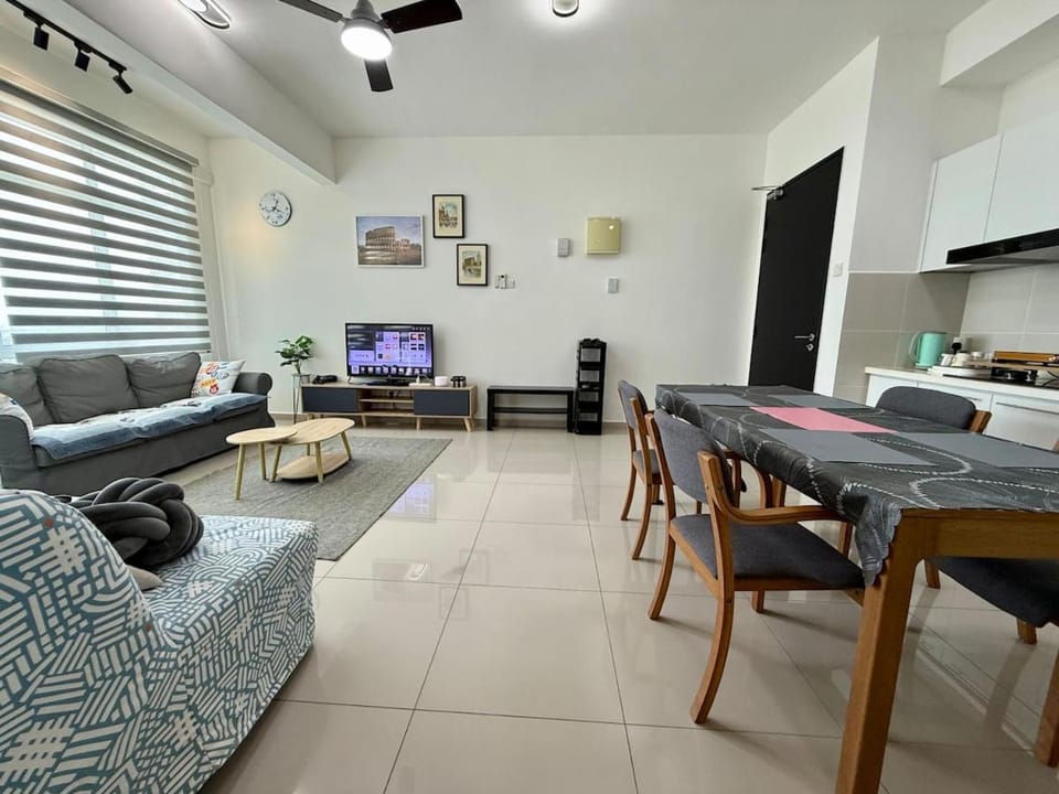 Charming 2BR in Novo 8 Residence w-1 Free Parking Apartment in Malacca