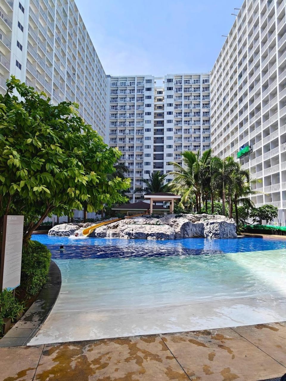 Swimming pool