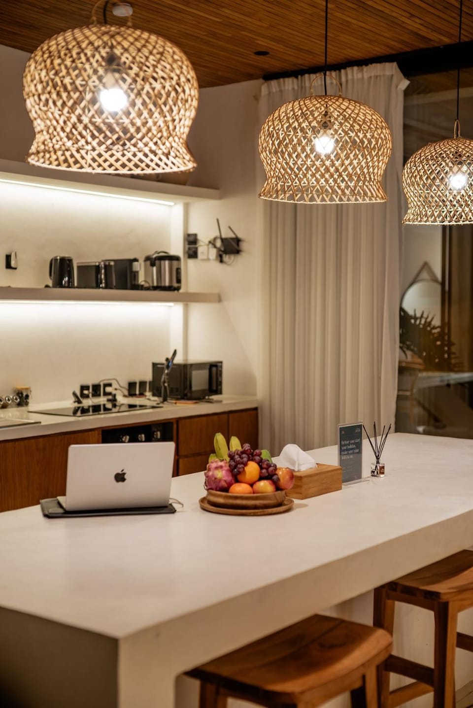 Casa Petak 8 - Tropical Haven Stylish 3BR with Pool in Pererenan Villa in North Kuta