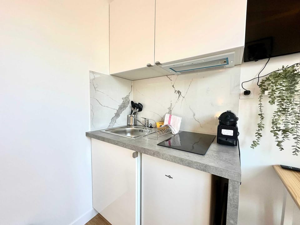 New 463 Suite Macnee - Cosy Apartment Paris Center Apartment in Paris