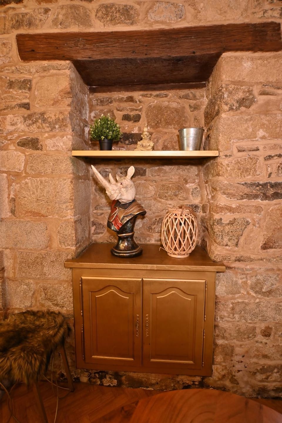 Living room, Decorative detail, Seating area