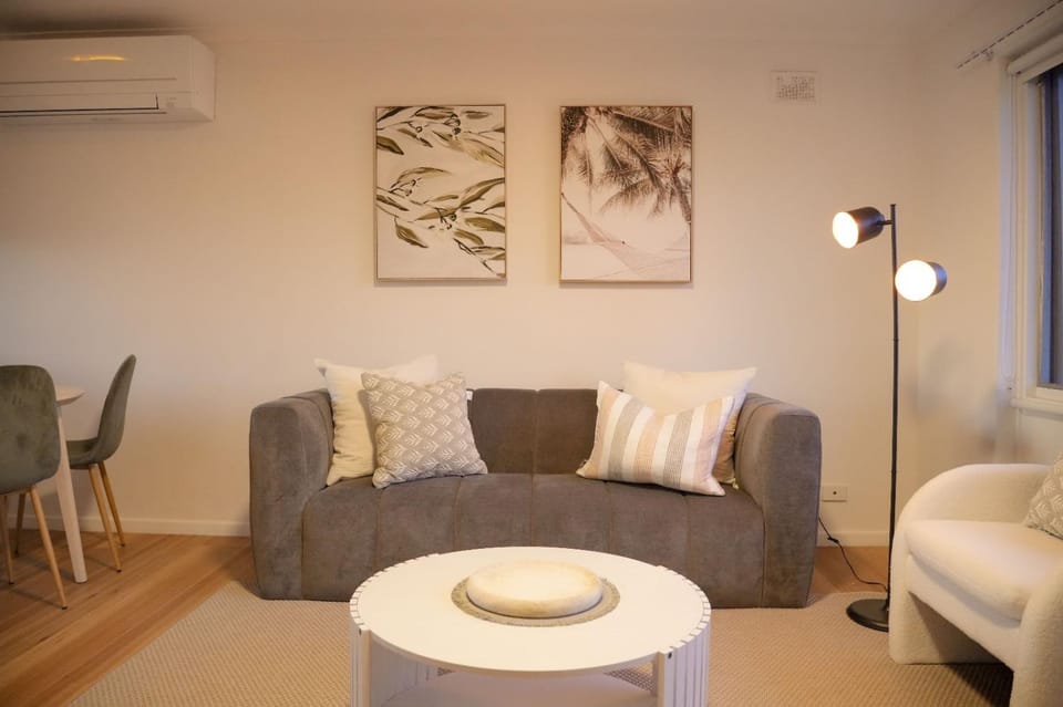 Living room, Lounge or bar