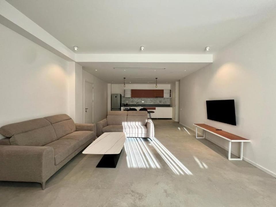 TV and multimedia, Living room, Seating area, kitchen