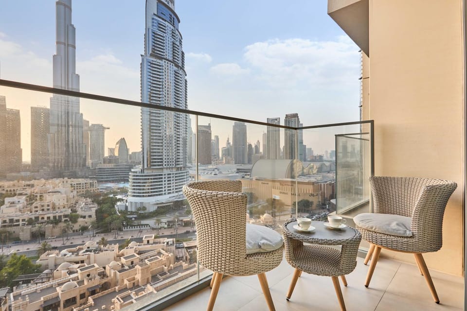 Patio, Day, View (from property/room), Balcony/Terrace, Seating area, City view