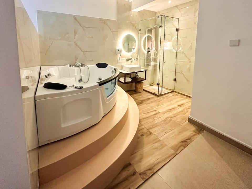Bathroom, Bath