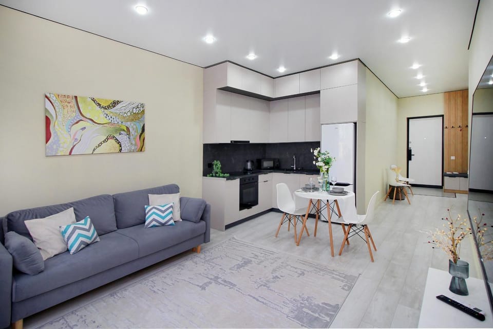 Kitchen or kitchenette, Living room, Seating area