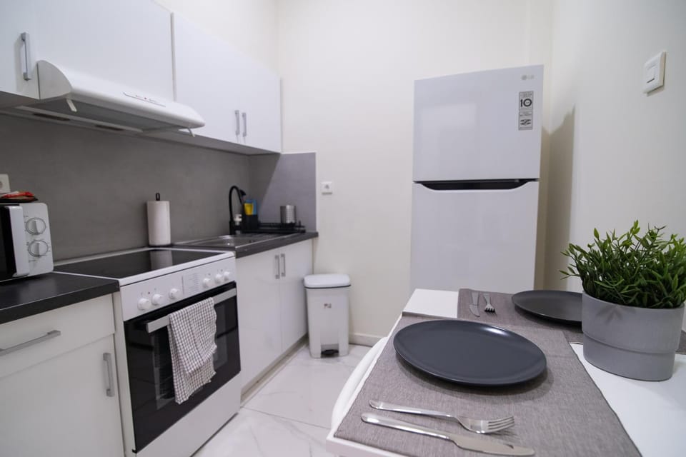 Monza Apartment in Athens