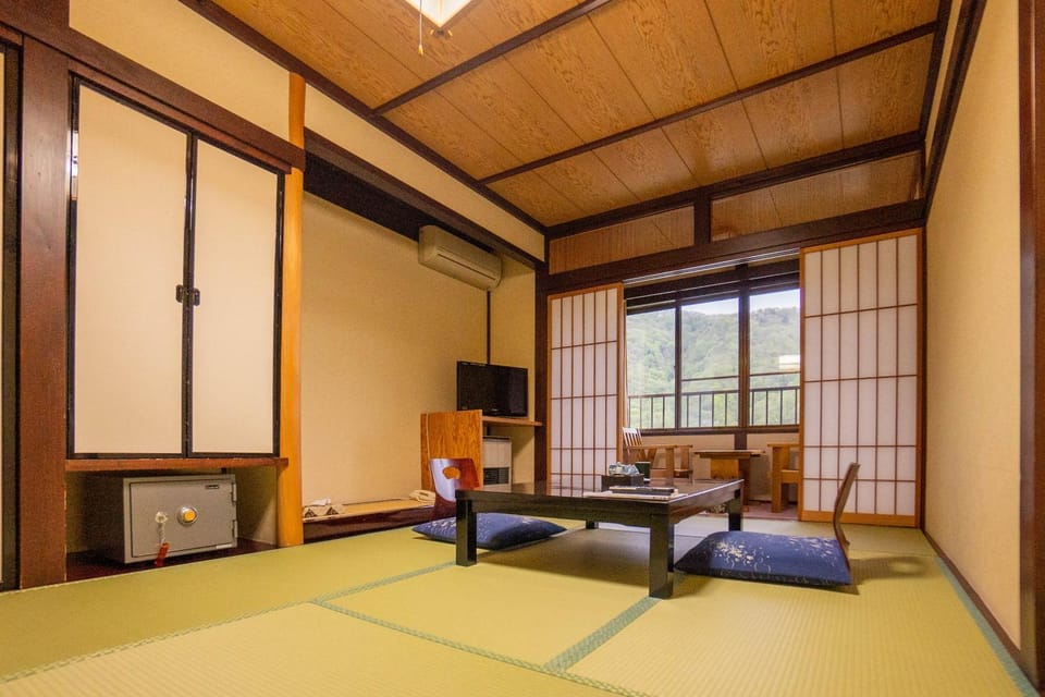 Oyado Eitaro Ryokan in Takayama