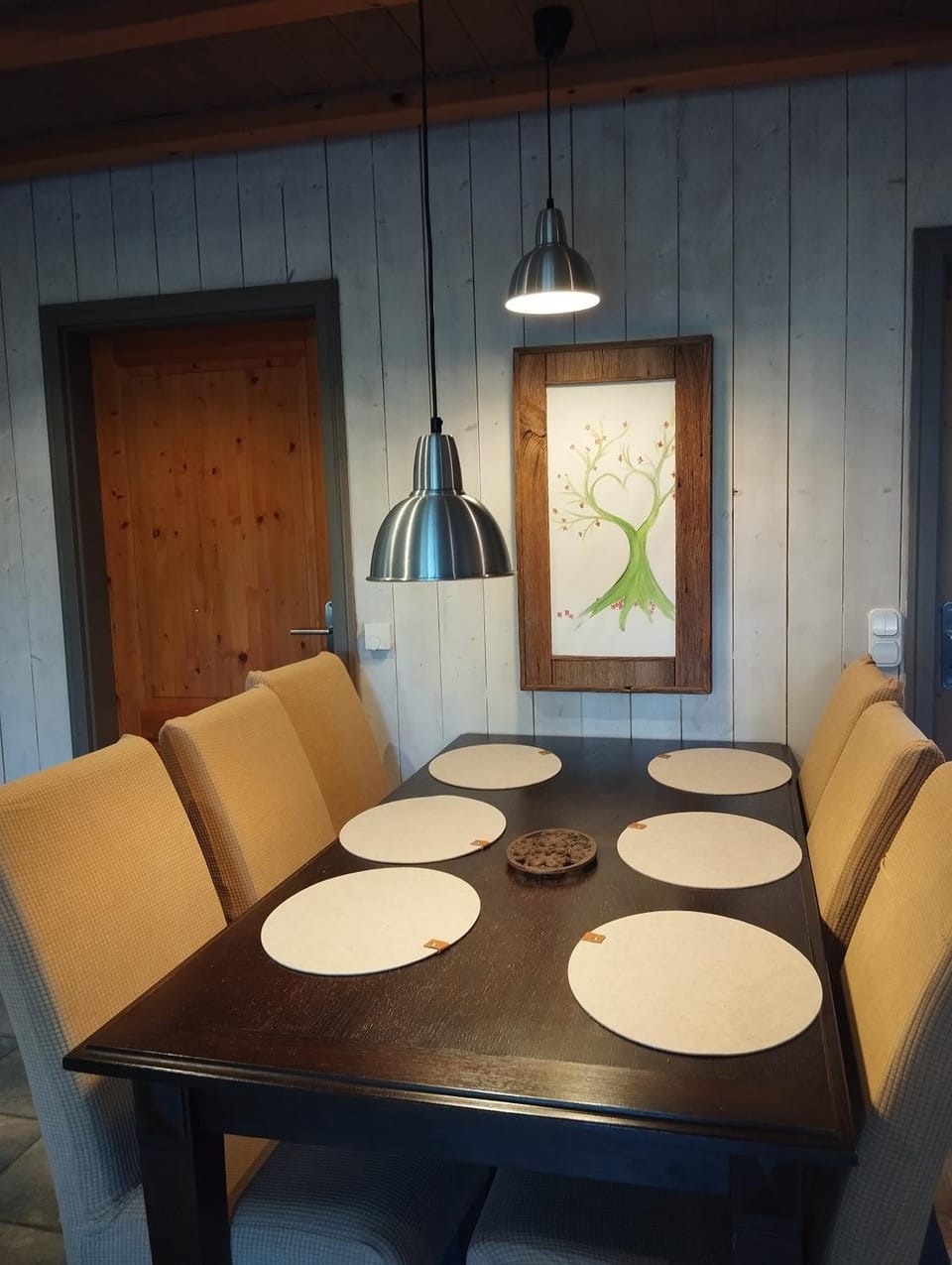 Seating area, Dining area