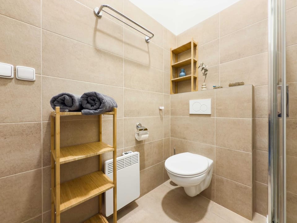 Toilet, Bathroom