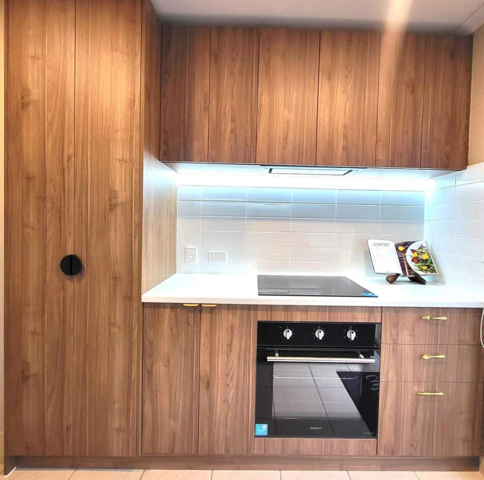 Private Room 2- Affordable Luxury Bed and Breakfast in Melbourne