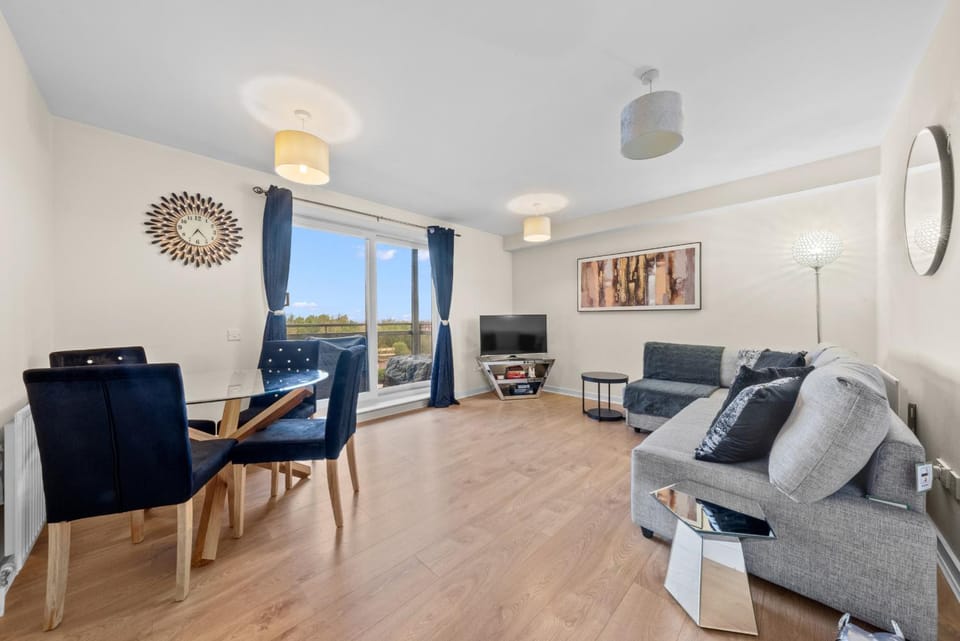 Communal lounge/ TV room, Living room