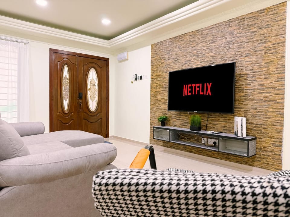 TV and multimedia, Living room