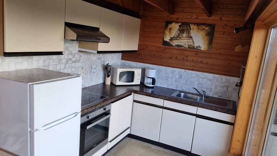 Coffee/tea facilities, Kitchen or kitchenette, dishwasher, oven, pet friendly, stove, toaster