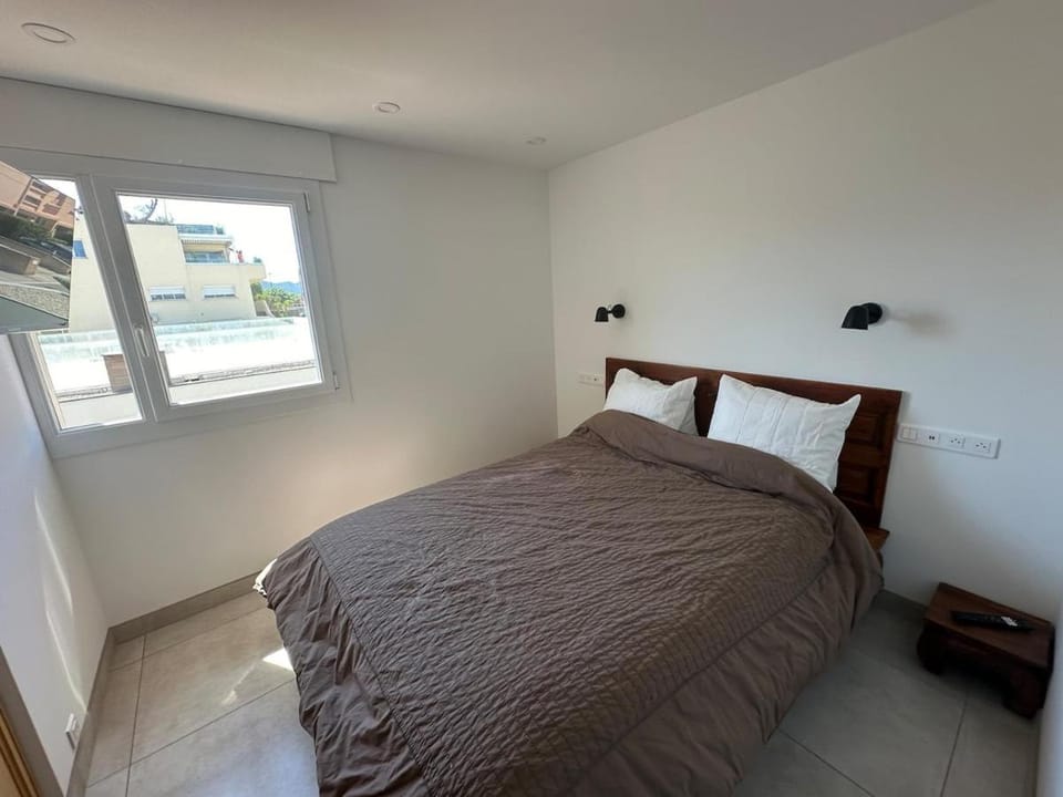 L'Atena - Magnifique vue Mer- Clim - Smart TV Apartment in Six-Fours-les-Plages