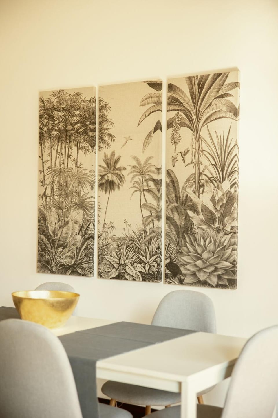 Living room, Decorative detail, Seating area
