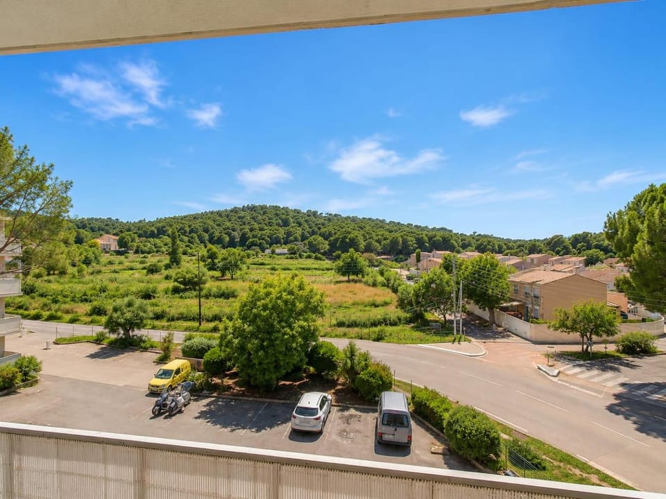 One-bedroom apartment, residence in Fabrégas, Beachfront Apartment in La Seyne-sur-Mer