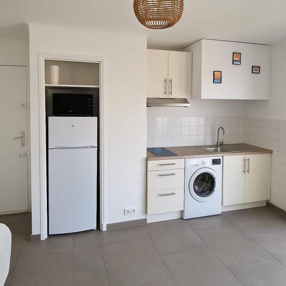 storage, stove, washing machine, kitchen