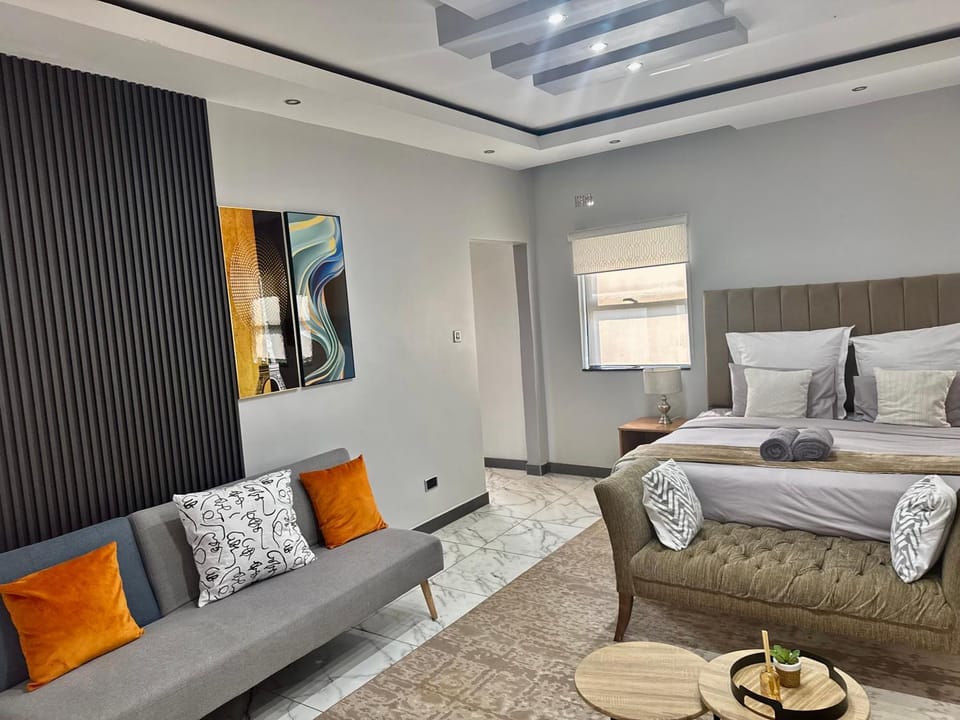 Seating area, Bedroom