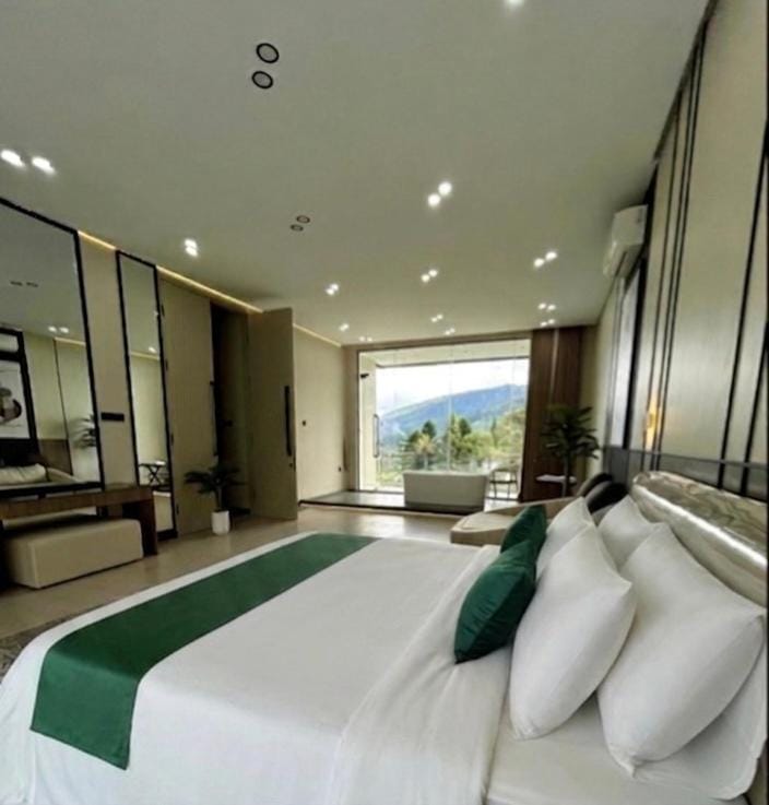 Divan Hills Villa in Cisarua
