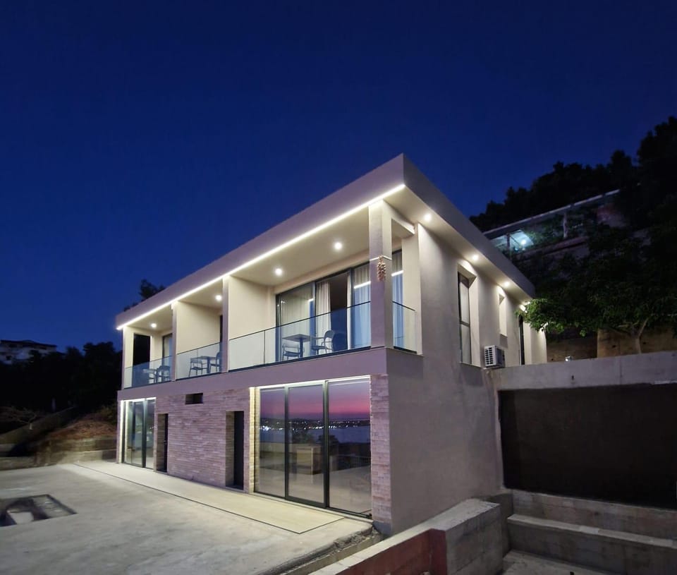 Property building, Night